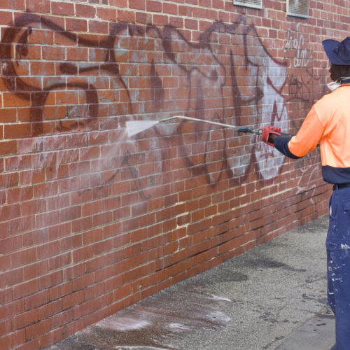 Graffiti removal20100114_0006